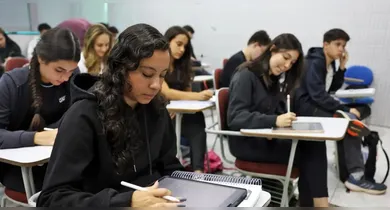 Imagem ilustrativa da notícia: Enem 2026 terá inscrição automática e mais dez mil locais de prova; entenda