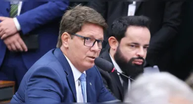 Imagem ilustrativa da notícia: Documentos colocam gabinete de Mario Frias sob suspeita de 'rachadinha'