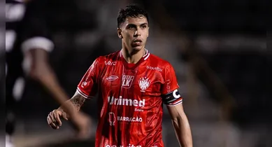 Imagem ilustrativa da notícia: Paysandu acerta contratação do zagueiro Pedro Carrerette para Série C