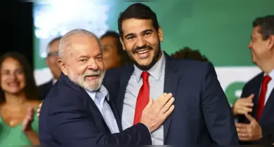 Imagem ilustrativa da notícia: Lula pede que Messias siga no governo após rejeição no Senado