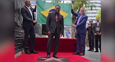 Imagem ilustrativa da notícia: Paulinho da Costa faz história e ganha estrela na Calçada da Fama