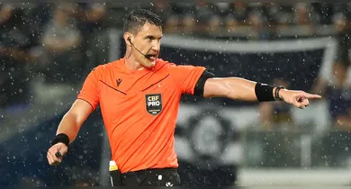 Imagem ilustrativa da notícia: CBF divulga áudios e vídeos do VAR em Remo x Palmeiras
