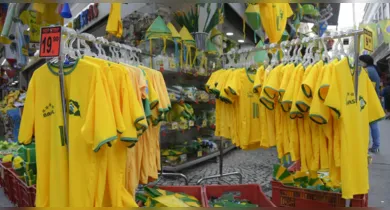 Imagem ilustrativa da notícia: Copa do Mundo aquece comércio com vendas de itens verde-amarelo