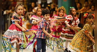 Imagem ilustrativa da notícia: Escola pode obrigar aluno participar de Festa Junina para ganhar pontos? Veja!
