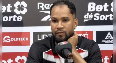 Imagem ilustrativa da notícia: Everaldo cobra salários atrasados e faz apelo à diretoria do Santa Cruz