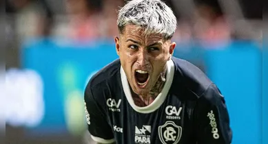 Imagem ilustrativa da notícia: Diego Hernández se emociona com homenagem de torcedora do Remo