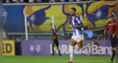 Imagem ilustrativa da notícia: Paysandu: "grupo está fechado", diz Kleiton Pego após punição de Castro