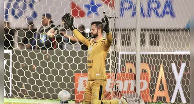 Imagem ilustrativa da notícia: Remo: Rangel vive fase histórica e supera até Weverton em estatísticas