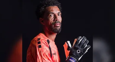Imagem ilustrativa da notícia: Copa 2026: Vozinha vira o goleiro mais seguido do mundo
