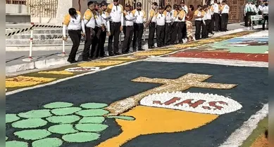 Imagem ilustrativa da notícia: Corpus Christi em Capanema celebra 50 anos com mais de 50 mil fiéis nas ruas