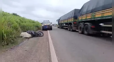 Imagem ilustrativa da notícia: Motociclista morre após bater moto em traseira de carreta na BR-010 no Pará