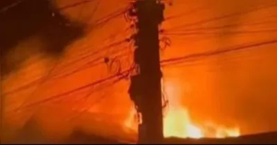 Vizinhos contam que perceberam as chamas e acionaram socorro.