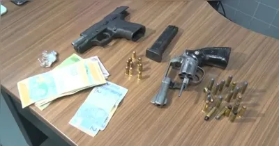 Armas e dinheiro boliviano foi apreendido pelos suspeitos