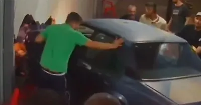 O motorista teria perdido o controle do carro, causando o acidente.