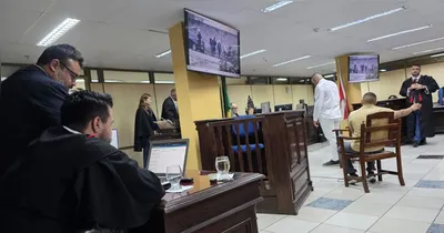 Julgamento do quartyo acusado pela morte do comerciante de açaí começou com depoimentos da viúva da vítima e de policiais militares envolvidos na prisão dos suspeitos.