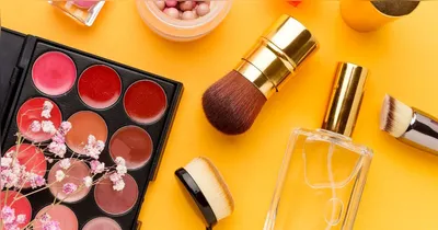 Anvisa determinou a suspensão da venda e do uso de diversos cosméticos irregulares.
