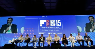 O Fórum reúne anualmente representantes dos setores governamental, empresarial, da comunidade científica e tecnológica e do terceiro setor em torno de questões relevantes para a consolidação de uma Internet mais universal, inovadora e diversa no país.