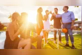 Horóscopo do dia aponta Aquário como destaque desta quinta-feira, com intuição e confiança em alta para aproveitar novas oportunidades.