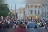 A Rússia afirma que a explosão em um restaurante italiano teve como objetivo intimidar cidadãos italianos que trabalham no país.
