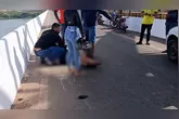 O idoso foi atingido na ponte, levado ao hospital da cidade, mas não resistiu