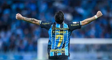 Imagem ilustrativa da notícia: Grêmio vence o São Paulo de virada e deixa a zona de rebaixamento