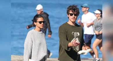 Imagem ilustrativa da notícia: Shawn Mendes se derrete por Bruna Marquezine em post: "Meu bebê"