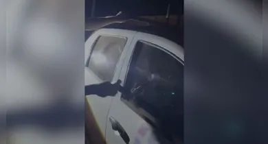 Imagem ilustrativa da notícia: PM de folga quebra vidro de carro e salva criança retida em praia do Pará