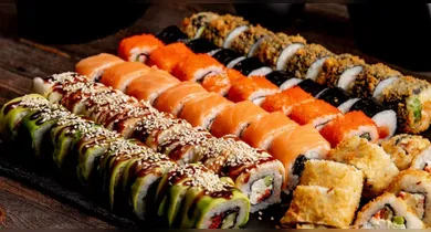 Imagem ilustrativa da notícia: "Sushi de preguiçoso" na air fryer: aprenda a receita fácil e sem peixe cru