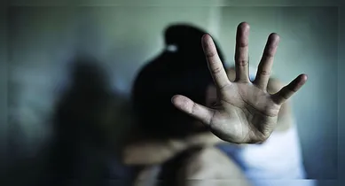 Imagem ilustrativa da notícia: Grupo estupra estagiária de 17 anos, grava crime e posta no TikTok