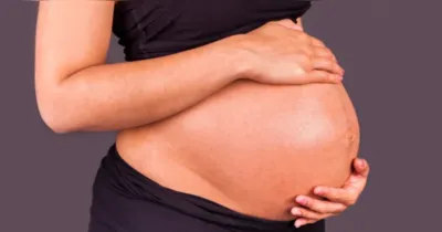 A perda gestacional é mais comum nas primeiras 12 semanas de gravidez, fase em que alterações genéticas e cromossômicas respondem pela maior parte dos abortos espontâneos.