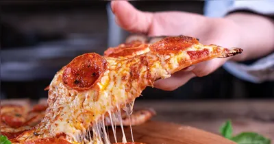 O tributo reforça o status da pizza como um dos alimentos mais consumidos do planeta, com cinco bilhões de unidades vendidas por ano.