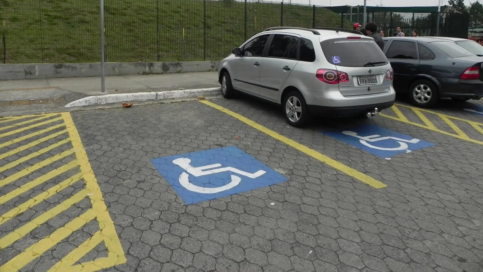 Imagem ilustrativa da notícia: Credencial de Estacionamento para idoso e PCD: aprenda o passo a passo para emitir