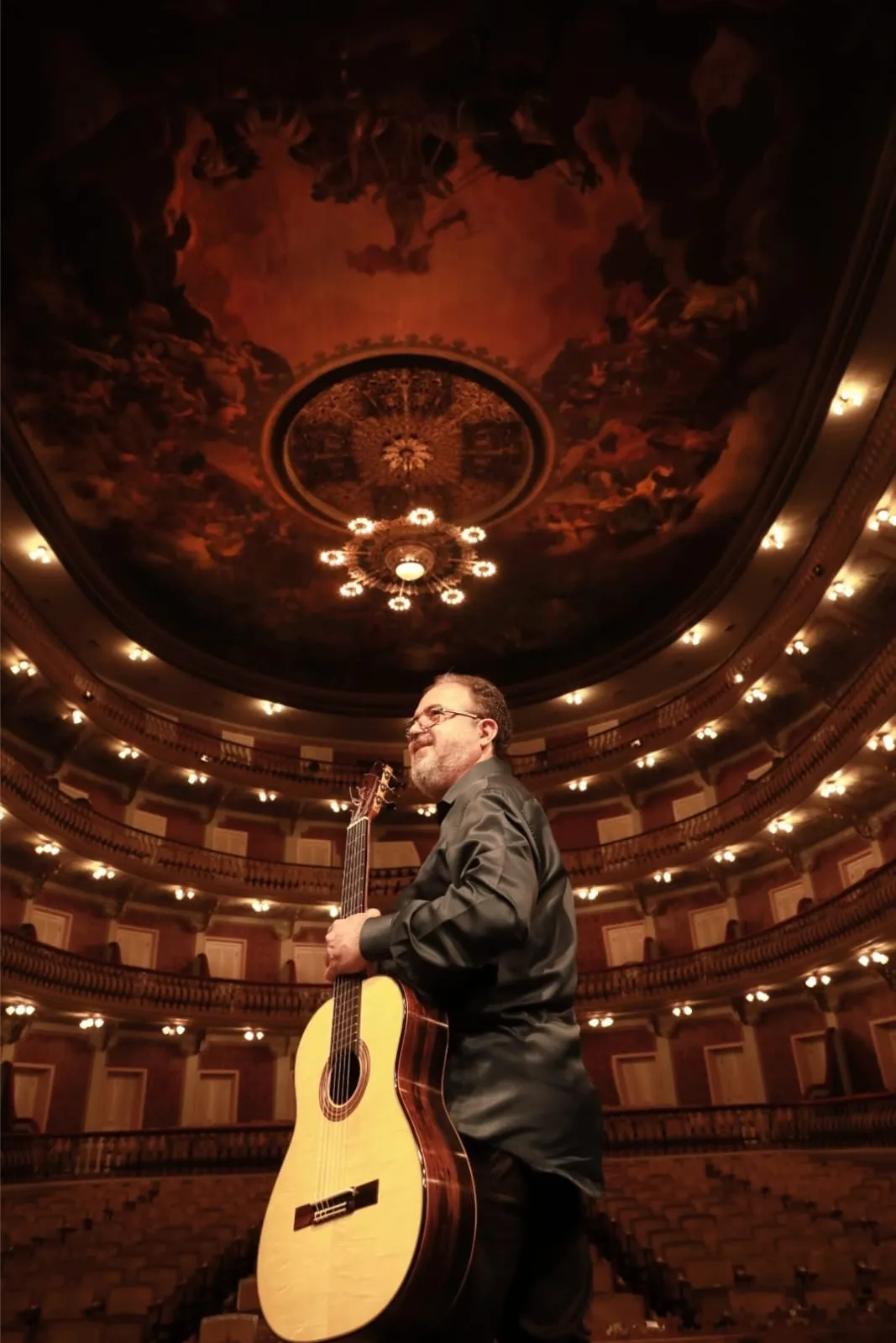 Imagem ilustrativa da notícia: Salomão Habib celebra 45 anos de carreira com concerto "Melodia Sentimental"