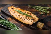 As receitas bíblicas desta seleção são inspiradas em alimentos mencionados nas Escrituras, como pão sem fermento, lentilhas, peixe, cevada e ervas.