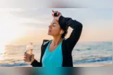 Boca seca, pele ressecada, constipação e dores musculares podem ser sinais de que o corpo precisa de mais água.