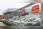 Os carros usados estão mais baratos no Brasil, com SUVs e picapes compactas liderando a desvalorização, impulsionada pela concorrência dos modelos zero-quilômetro, especialmente os chineses.
