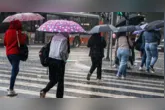 Previsão do tempo indica pancadas de chuva, trovoadas e risco de alagamentos em áreas do Sul e do Sudeste nesta terça-feira (13/10).