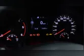 Antes de pegar a estrada, vale conferir as luzes do painel do carro. Cada cor transmite um alerta diferente e saber interpretá-las pode ajudar a identificar problemas e evitar imprevistos durante o trajeto.