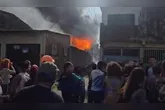 Uma idosa e o neto estavam na casa e conseguiram sair sem ferimentos.