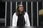 O local onde ocorreu o ataque pertence à União, não tem concessão a nenhuma mineradora e, portanto, qualquer extração ali é ilegal. A deputada denuncia irregularidades no setor há anos.