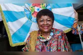 Ao longo de sua trajetória, Zélia também atuou no teatro como atriz e diretora, e transformou as questões que a atravessaram em pesquisa e produção de conhecimento.