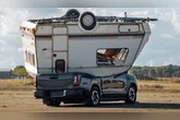 A Toyota deixou a escolha do desafio nas mãos dos usuários do Reddit, que escolheram pela queda do trailer.