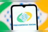 Valor da aposentadoria especial depende do histórico de contribuições e do cálculo aplicável ao segurado, não sendo automaticamente igual ao salário mínimo ou ao teto.