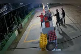 Em maio deste ano, o local foi atacado por outros dois suspeitos em motocicletas