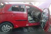 O automóvel sofreu grandes avarias, sobretudo na parte interior do veículo