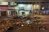 O confronto entre manifestantes e policiais também deixaram a cidade francesa em caos