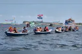 A busca dos mastros marca o inicio da festa do Sairé, em Alter do Chão, no Pará.