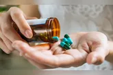 Fórmula com três cepas de bactérias apresentou resultados promissores em habilidades visuais e memória de desenhos, além de reduzir um biomarcador associado à doença de Alzheimer.