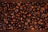 Estudo finlandês encontrou associação entre maior consumo de café, menor gordura corporal e maior massa muscular esquelética.