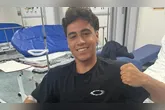 Surfista Rickson Falcão, de 19 anos, foi baleado em Saquarema, no Rio de Janeiro, passou por cirurgia e já recebeu alta hospitalar.